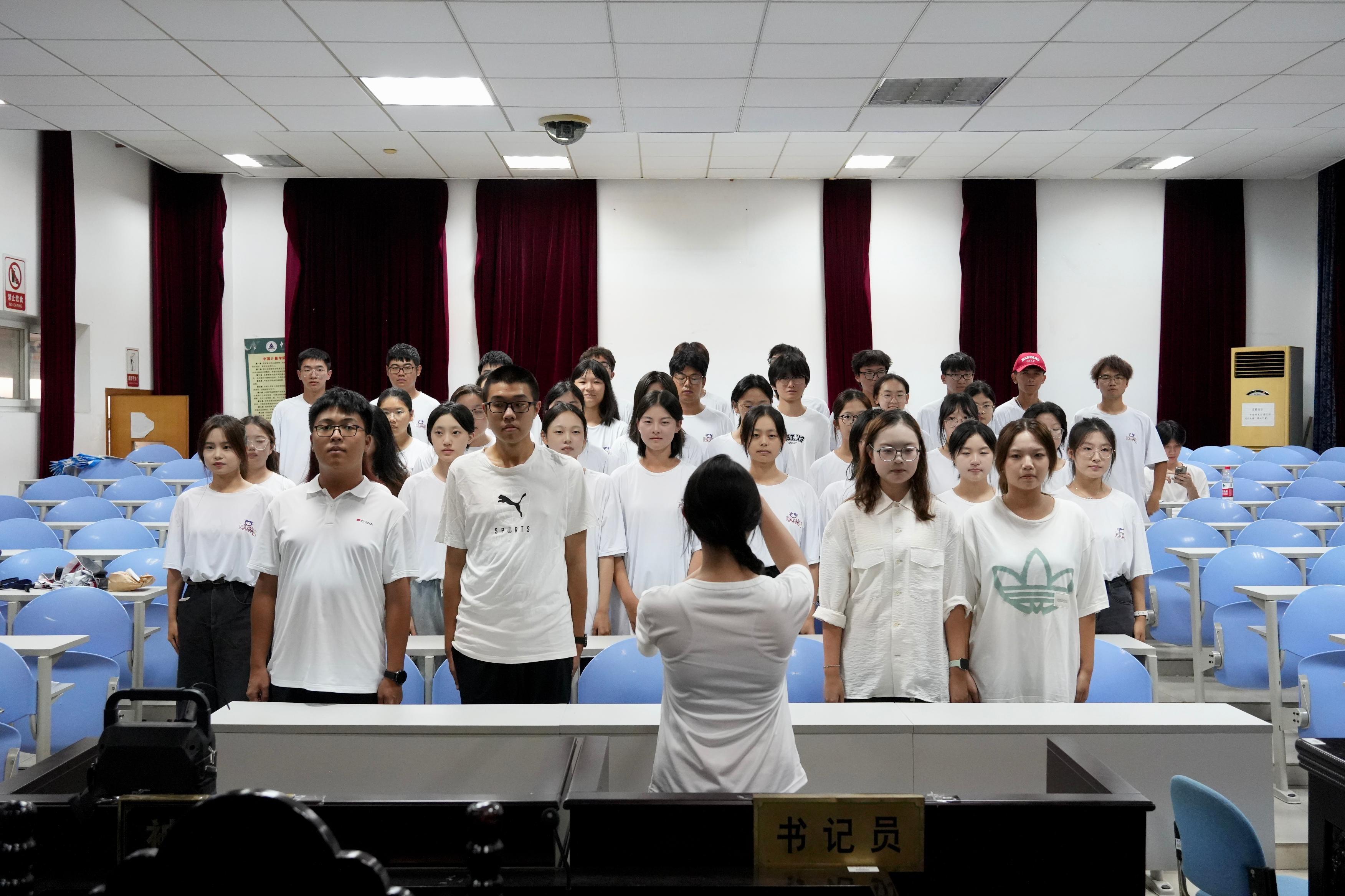 法学院(知识产权学院)举办2024级新生合唱比赛